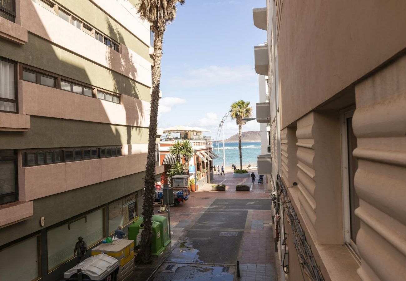 Apartment in Las Palmas de Gran Canaria - Lightbooking Tonina Canteras Beach 