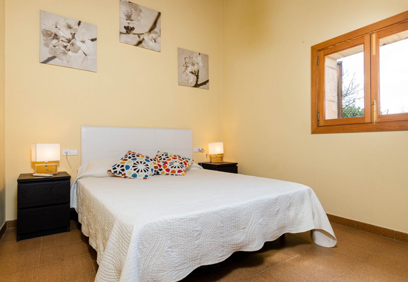 Villa in Petra - Cozy villa with private pool and barbecue in Mallorca center, Yourhouse Son Bosquer