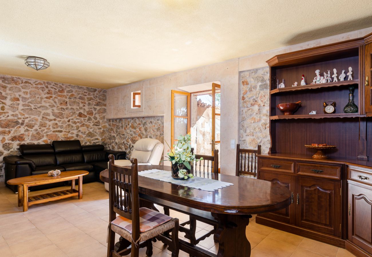 Villa in Petra - Cozy villa with private pool and barbecue in Mallorca center, Yourhouse Son Bosquer