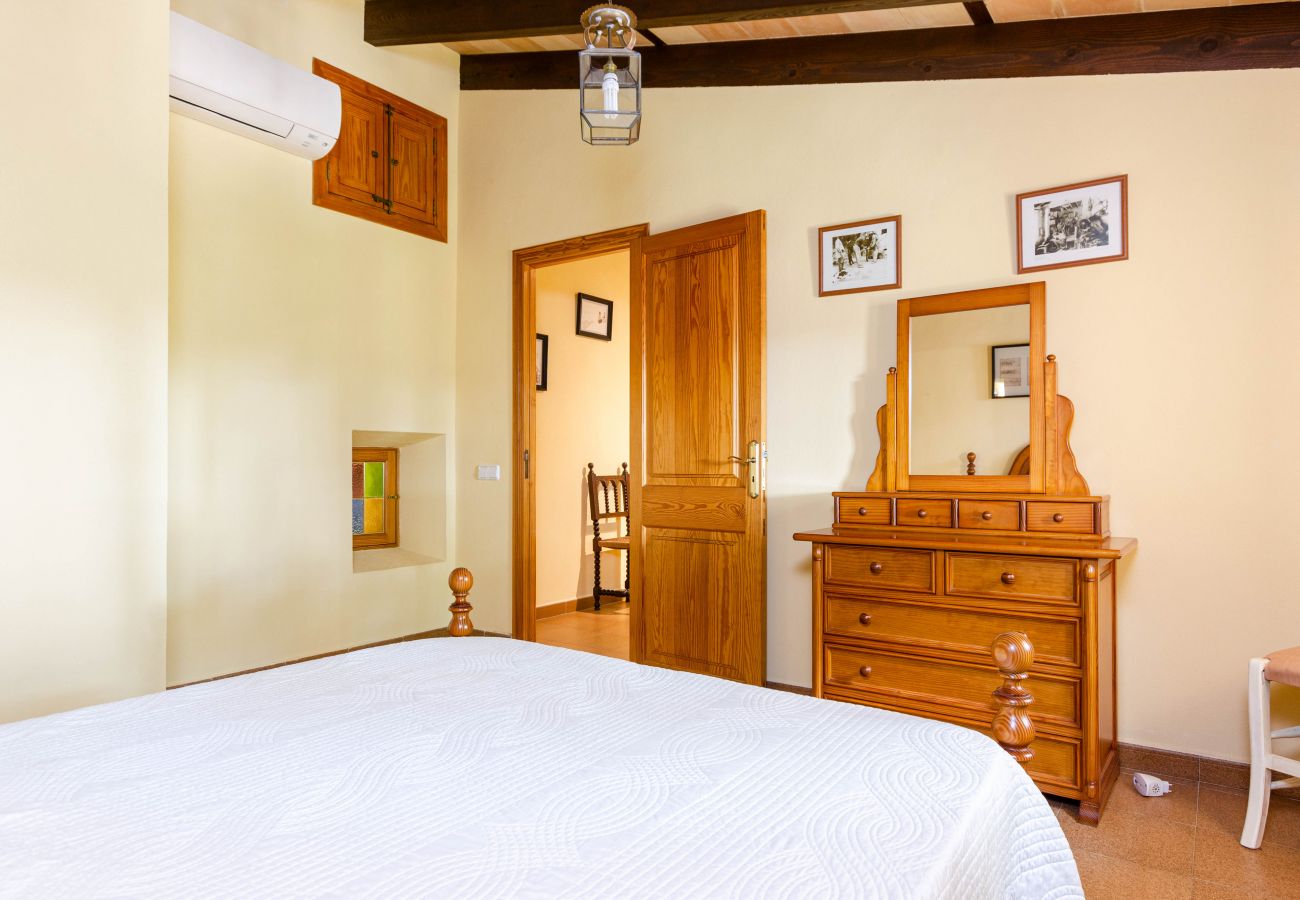 Villa in Petra - Cozy villa with private pool and barbecue in Mallorca center, Yourhouse Son Bosquer