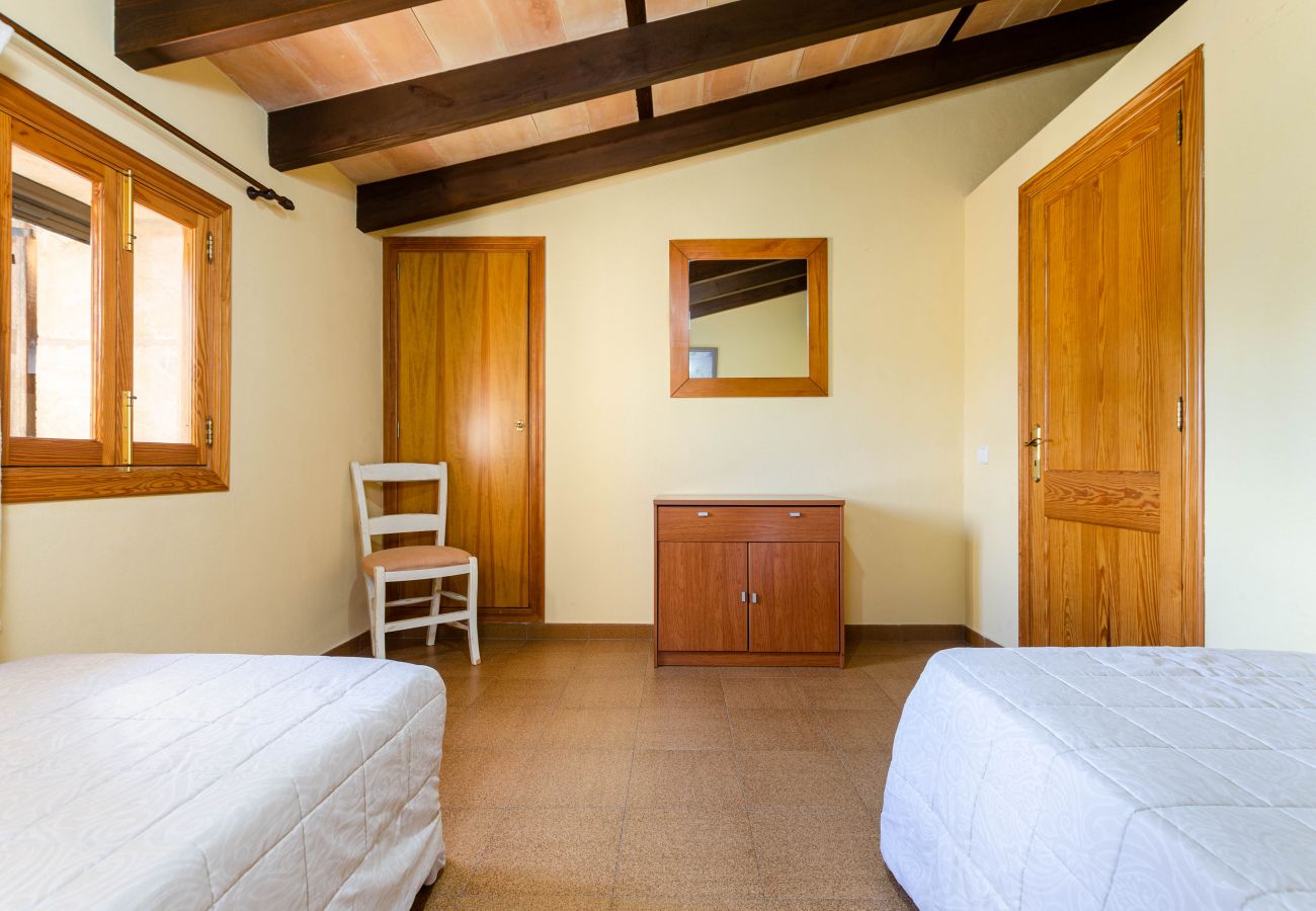 Villa in Petra - Cozy villa with private pool and barbecue in Mallorca center, Yourhouse Son Bosquer