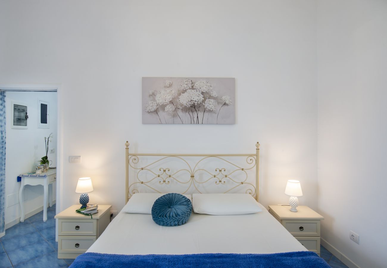 House in Praiano - Il Profumo dei Fiori Suite - Panoramic suite on Capri and Positano