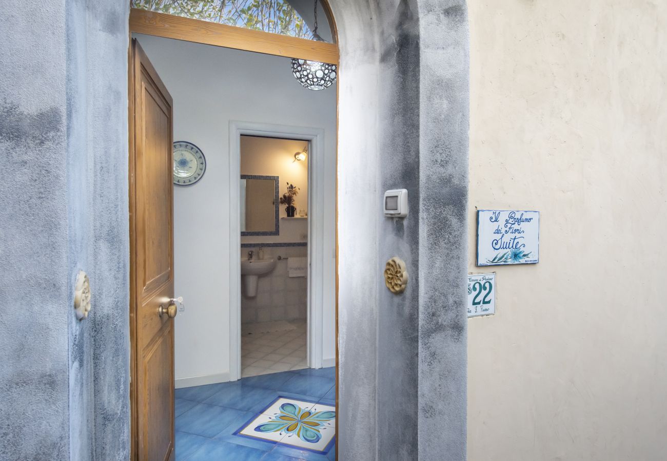 House in Praiano - Il Profumo dei Fiori Suite - Panoramic suite on Capri and Positano