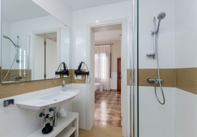 House in Llubi - YourHouse Can Bombarda, spacious villa with private pool House in Llubi - YourHouse Can Bombarda, spacious villa with private pool