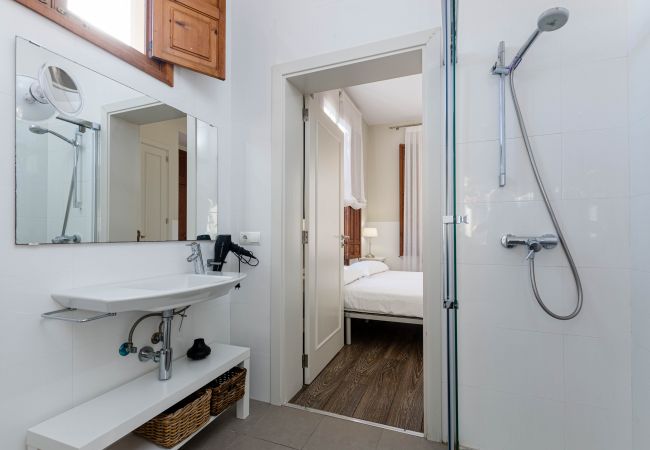 House in Llubi - YourHouse Can Bombarda, spacious villa with private pool House in Llubi - YourHouse Can Bombarda, spacious villa with private pool