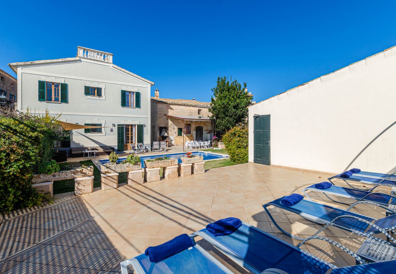 House in Llubi - YourHouse Can Bombarda, spacious villa with private pool