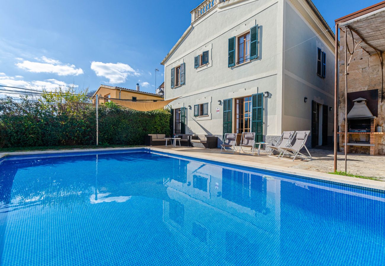 House in Llubi - YourHouse Can Bombarda, spacious villa with private pool