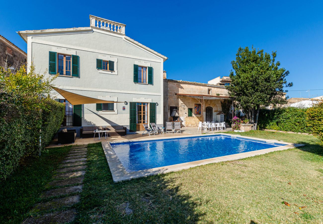 House in Llubi - YourHouse Can Bombarda, spacious villa with private pool