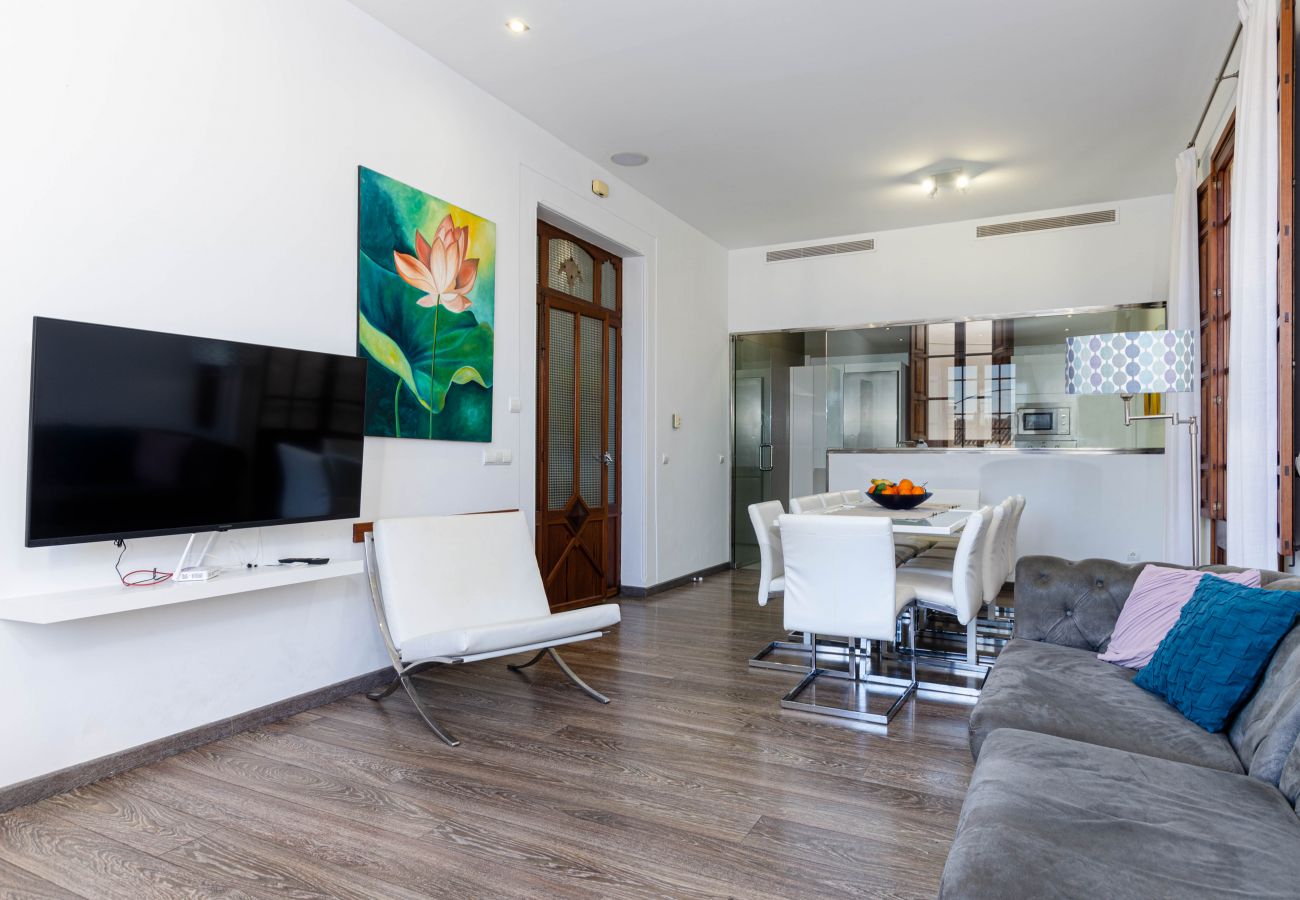 House in Llubi - YourHouse Can Bombarda, spacious villa with private pool