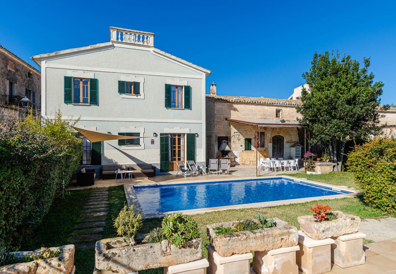 House in Llubi - YourHouse Can Bombarda, spacious villa with private pool
