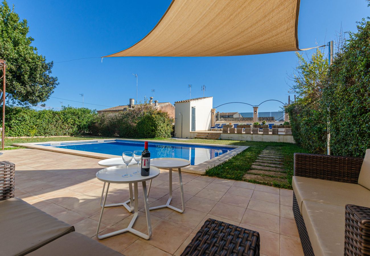 House in Llubi - YourHouse Can Bombarda, spacious villa with private pool