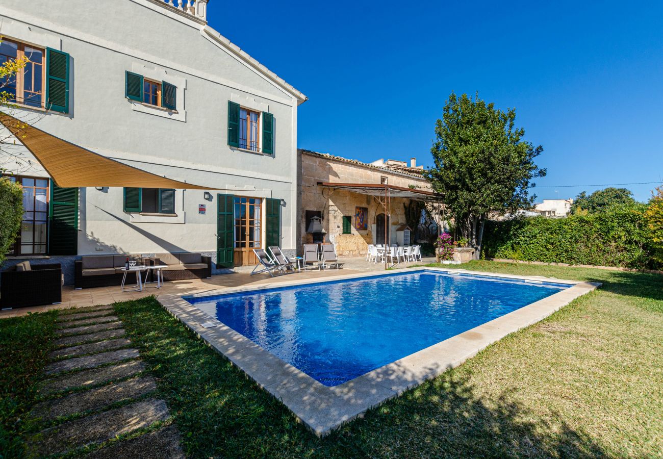 House in Llubi - YourHouse Can Bombarda, spacious villa with private pool