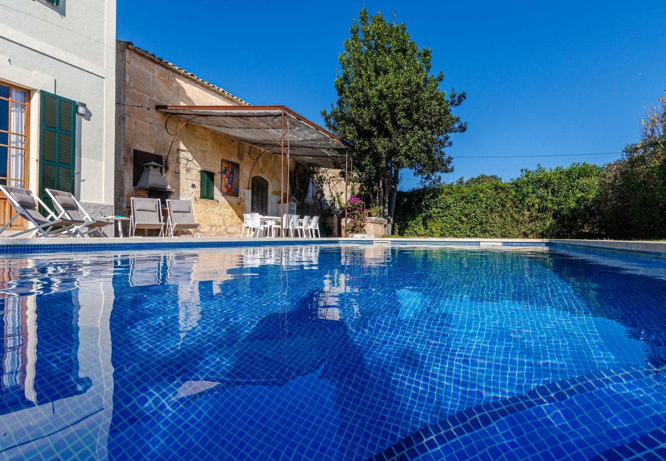 House in Llubi - YourHouse Can Bombarda, spacious villa with private pool