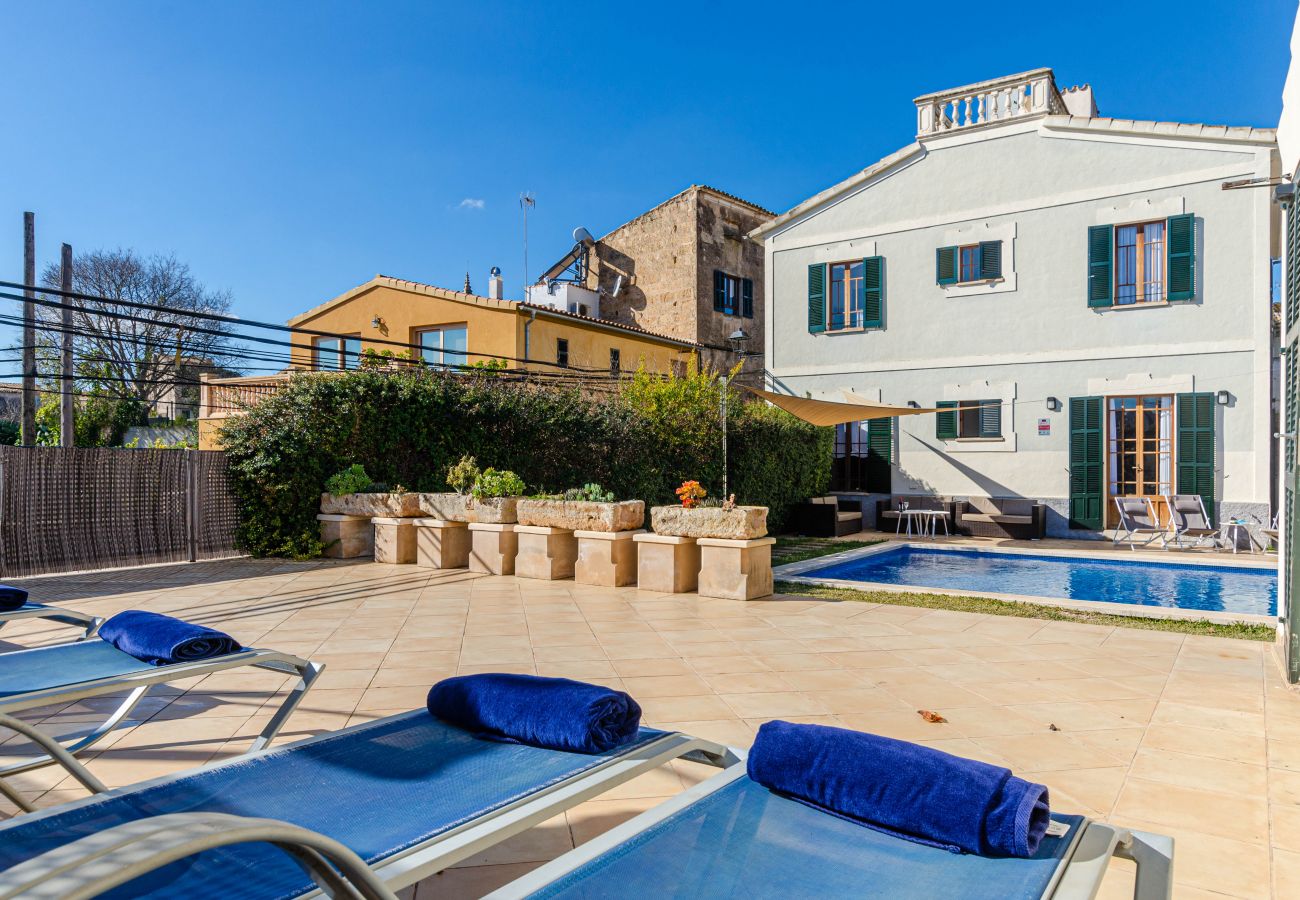 House in Llubi - YourHouse Can Bombarda, spacious villa with private pool