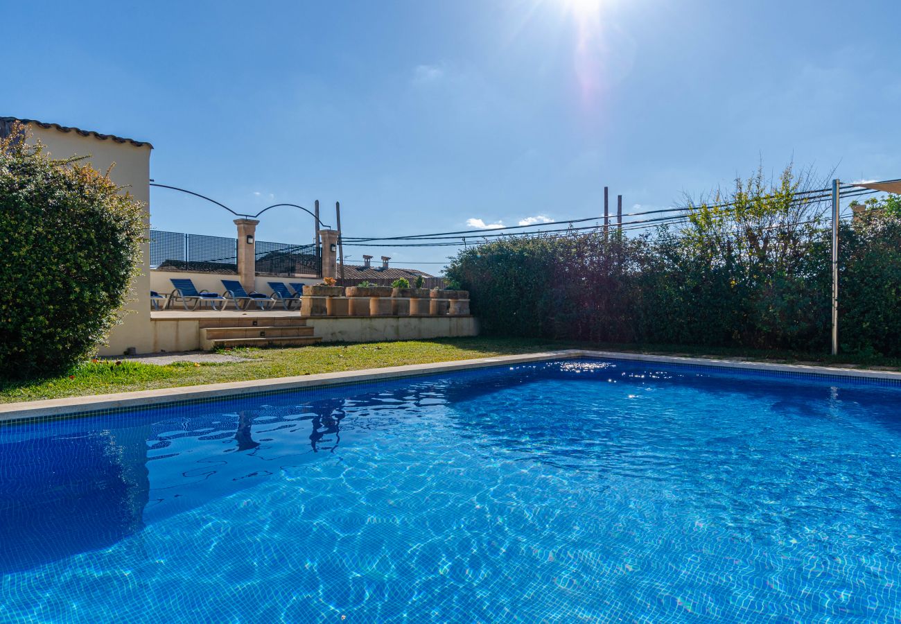 House in Llubi - YourHouse Can Bombarda, spacious villa with private pool