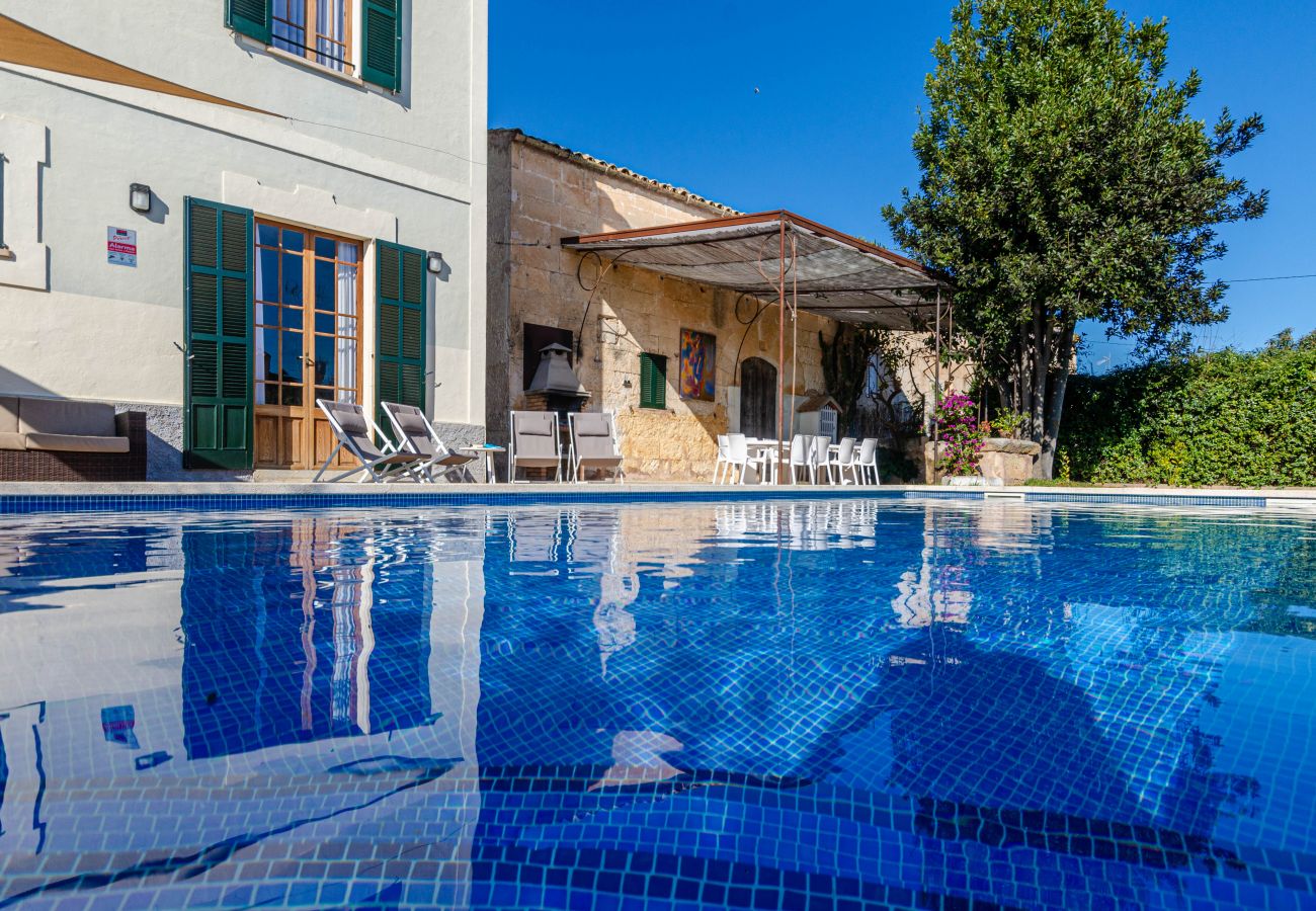 House in Llubi - YourHouse Can Bombarda, spacious villa with private pool