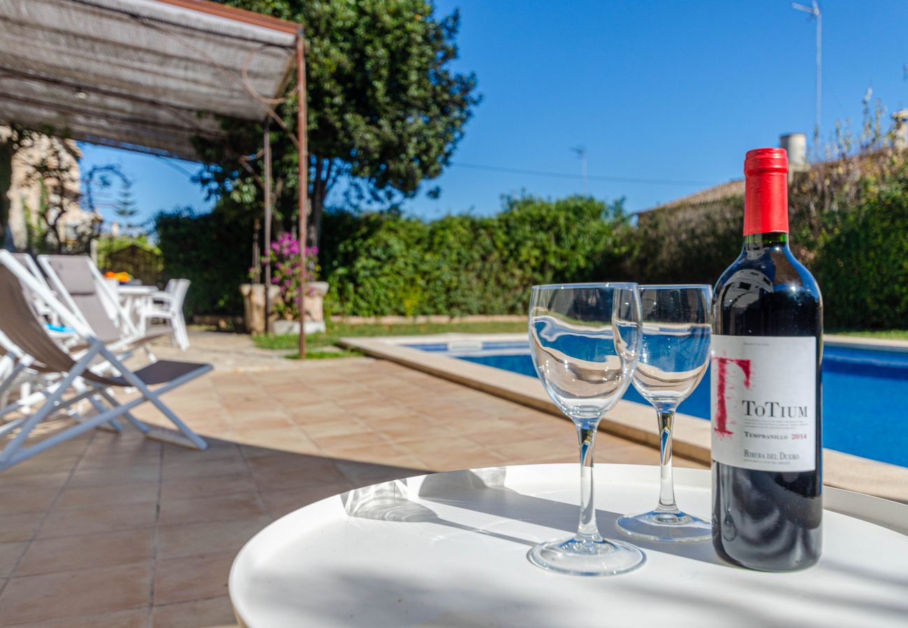 House in Llubi - YourHouse Can Bombarda, spacious villa with private pool