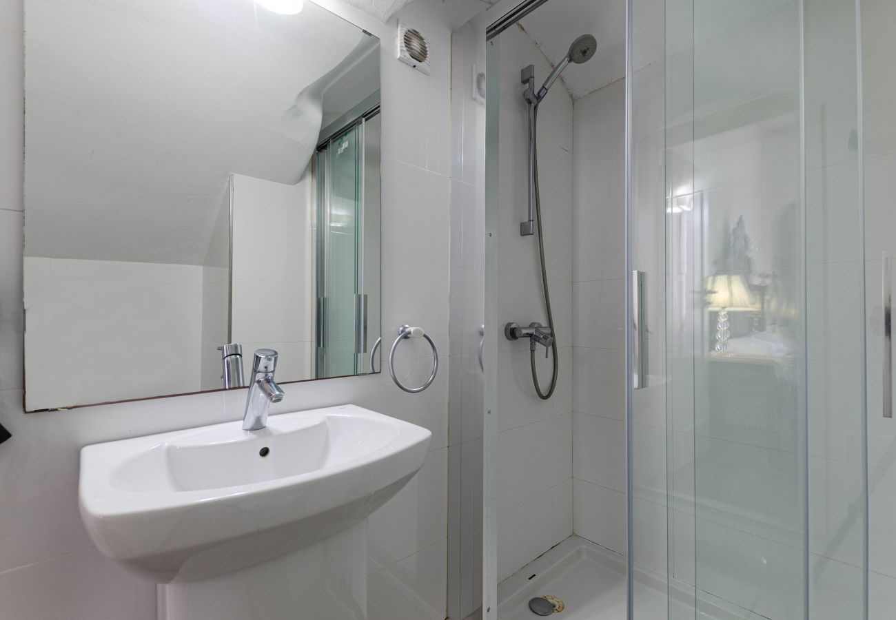 House in Llubi - YourHouse Can Bombarda, spacious villa with private pool