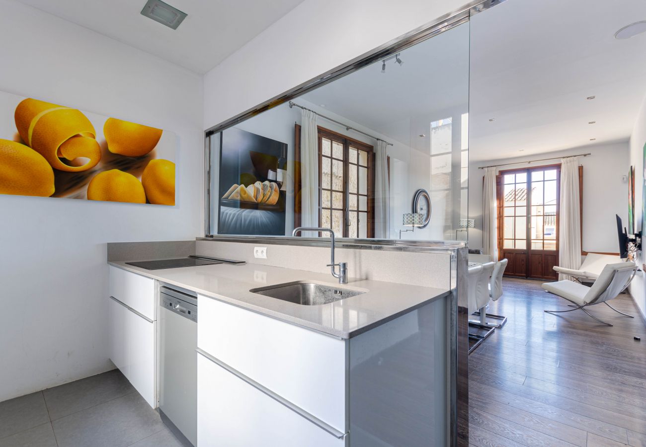 House in Llubi - YourHouse Can Bombarda, spacious villa with private pool