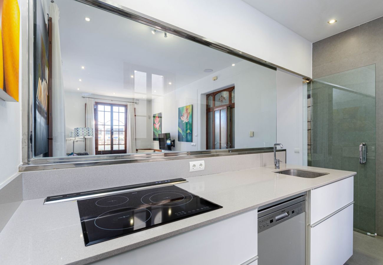 House in Llubi - YourHouse Can Bombarda, spacious villa with private pool