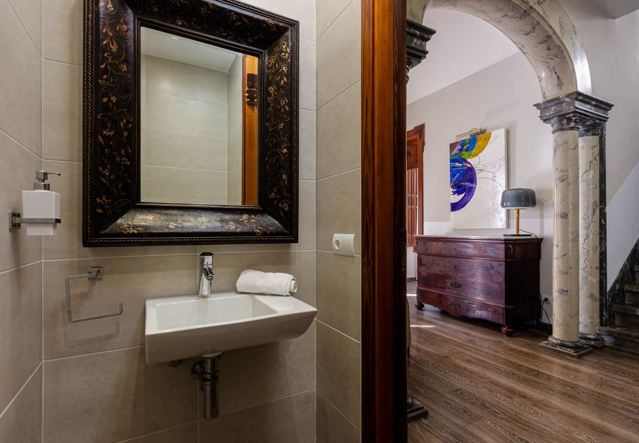 House in Llubi - YourHouse Can Bombarda, spacious villa with private pool