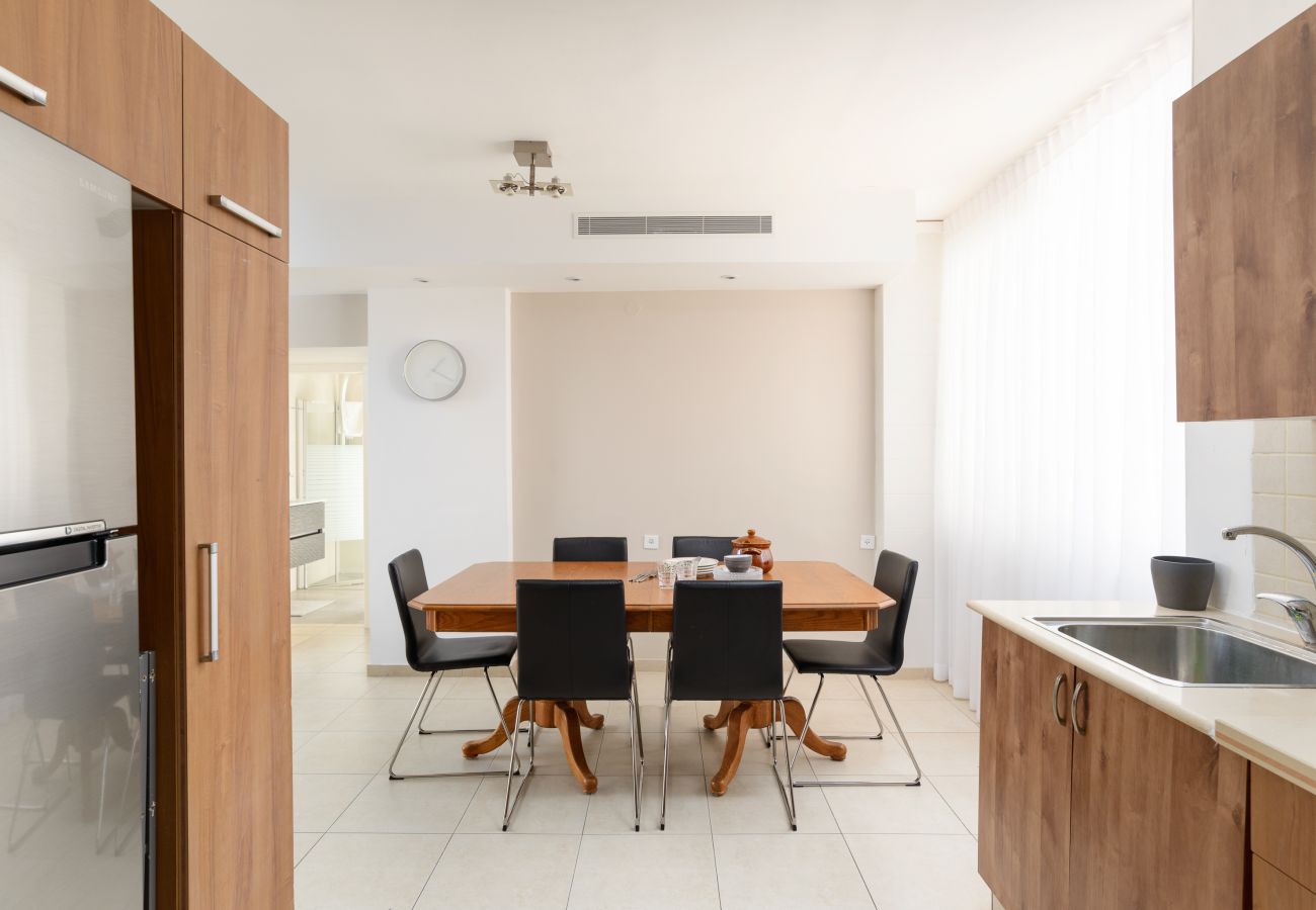 Apartment in Netanya - Bright and Fresh Family Home near Beach by FeelHome
