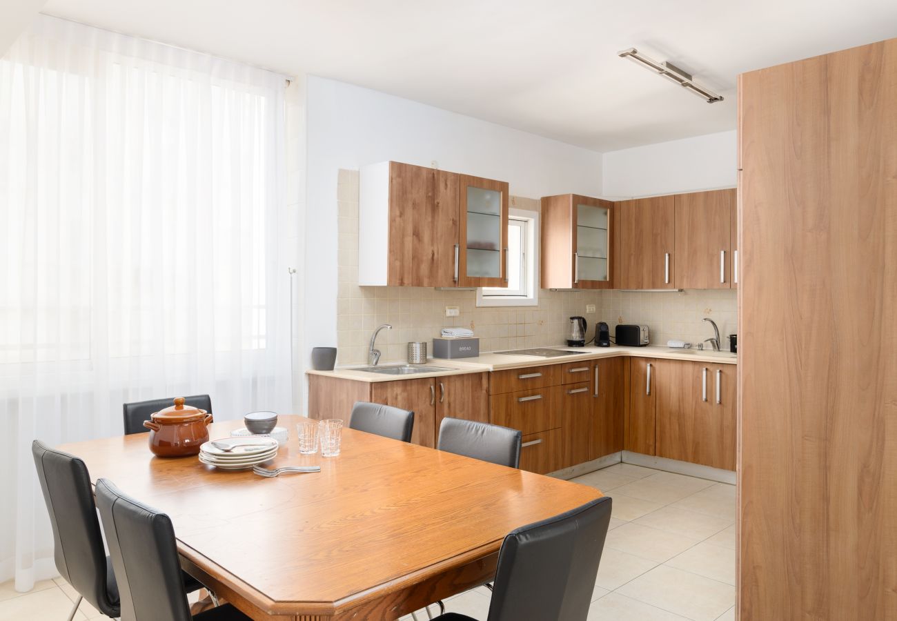 Apartment in Netanya - Bright and Fresh Family Home near Beach by FeelHome