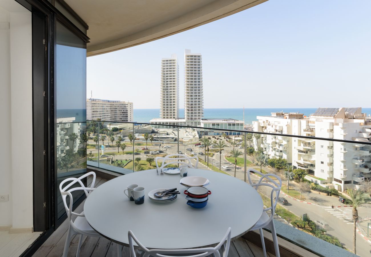 Apartment in Bat Yam - Bat Yam Luxury Apt Terrace & Sea View by FeelHome