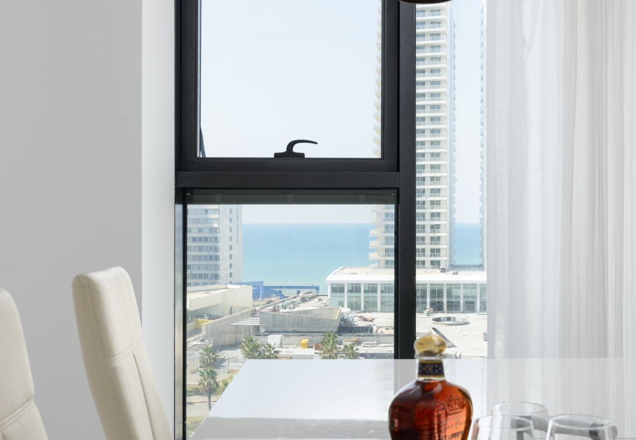 Apartment in Bat Yam - Bat Yam Luxury Apt Terrace & Sea View by FeelHome