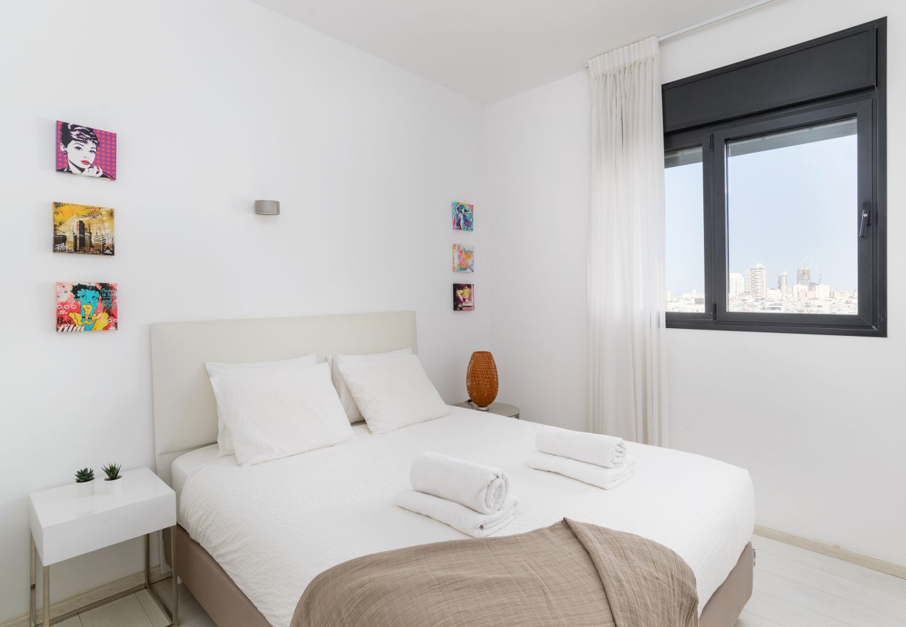 Apartment in Bat Yam - Bat Yam Luxury Apt Terrace & Sea View by FeelHome