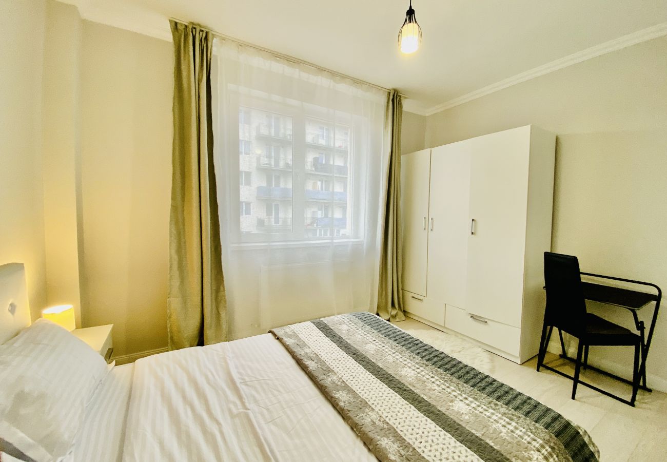 Apartment in Floresti - 2BDR Floresti with Parking in New Building