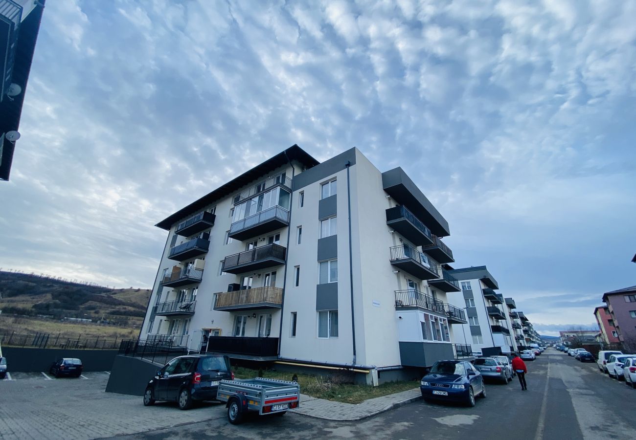 Apartment in Floresti - 2BDR Floresti with Parking in New Building