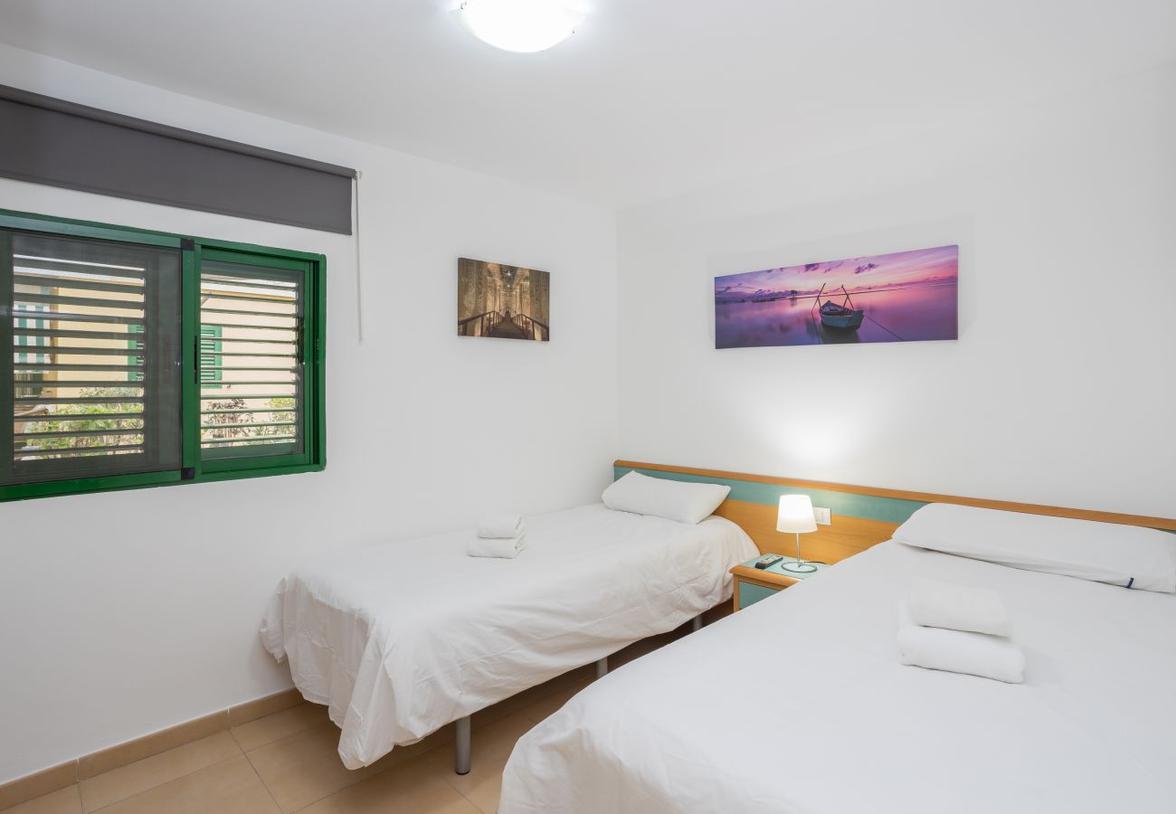 Apartment in San Bartolomé de Tirajana - Lightbooking Las Olas Playa del Ingles