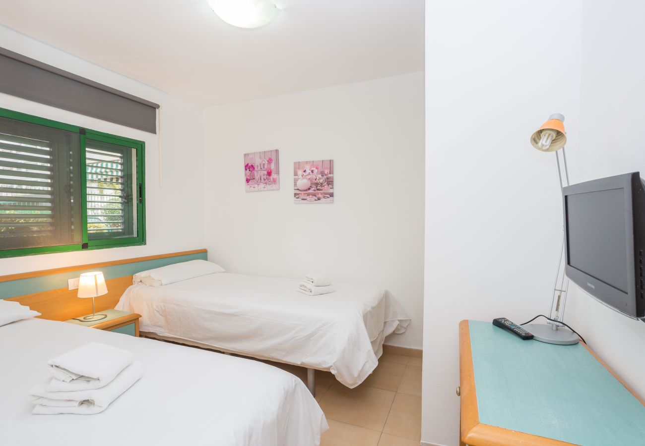 Apartment in San Bartolomé de Tirajana - Lightbooking Las Olas Playa del Ingles