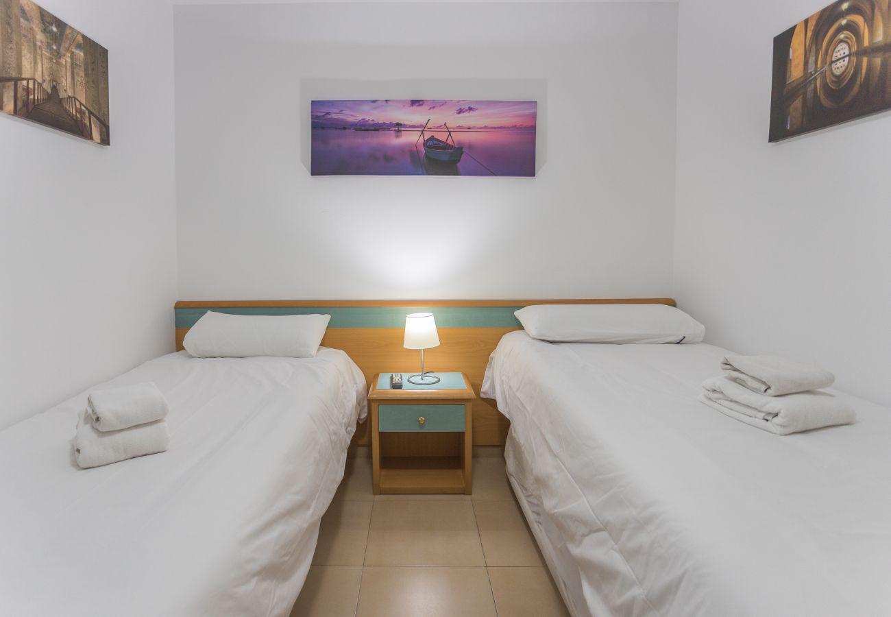 Apartment in San Bartolomé de Tirajana - Lightbooking Las Olas Playa del Ingles