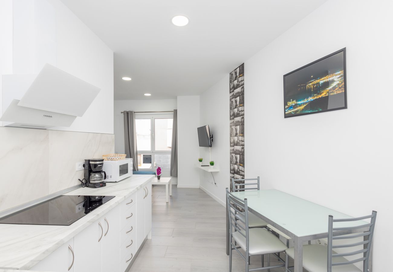 Apartment in Las Palmas de Gran Canaria - Lightbooking 7 Palmas Estadio - Gran Canaria Arena