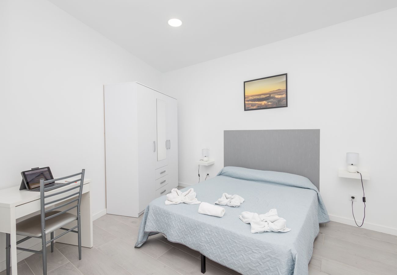 Apartment in Las Palmas de Gran Canaria - Lightbooking 7 Palmas Estadio - Gran Canaria Arena