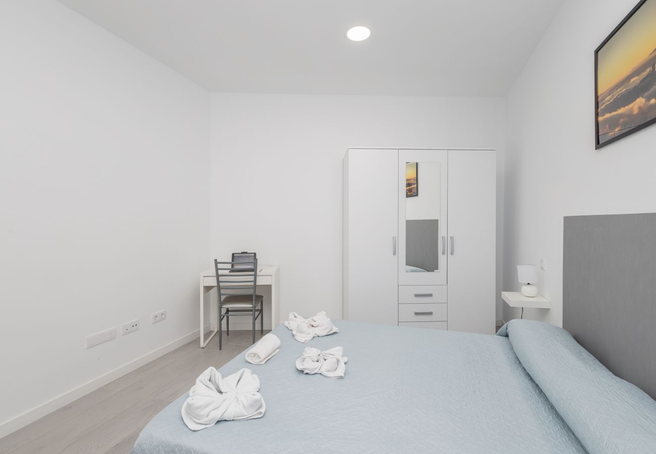 Apartment in Las Palmas de Gran Canaria - Lightbooking 7 Palmas Estadio - Gran Canaria Arena
