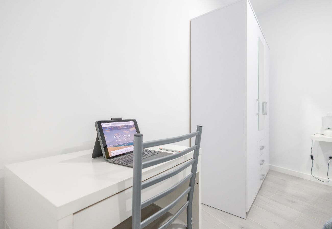 Apartment in Las Palmas de Gran Canaria - Lightbooking 7 Palmas Estadio - Gran Canaria Arena
