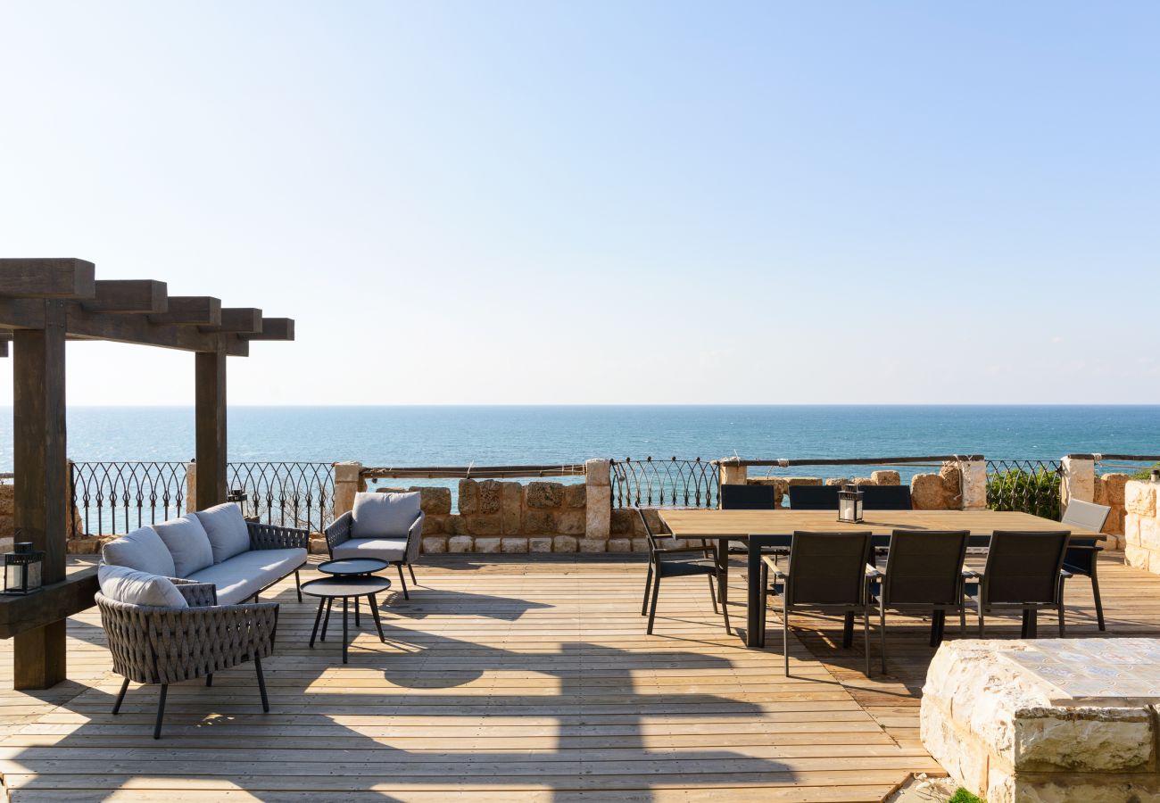 Villa in Beit Yanai - Luxury Villa & Wild Beach by FeelHome