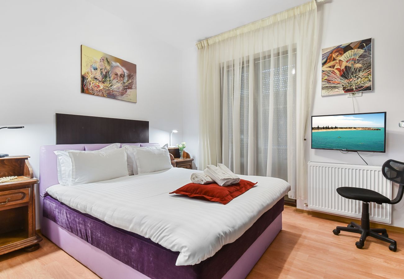 Apartment in Bucharest - Sabinelor 2BDR with two balcony