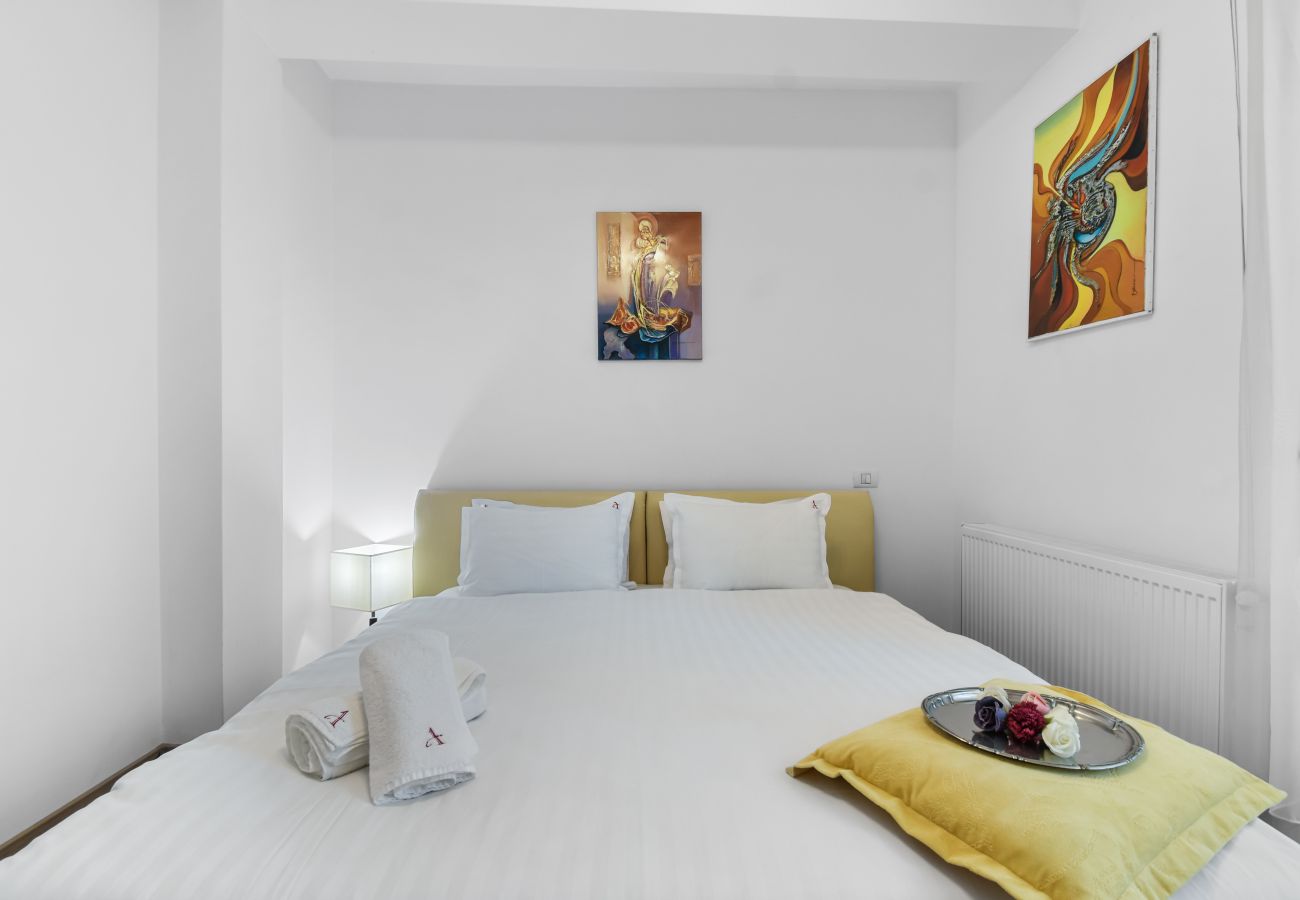 Apartment in Bucharest - Sabinelor 2BDR with two balcony