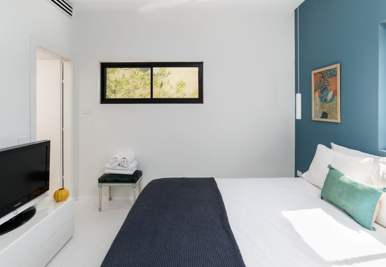 Apartment in Tel Aviv - Jaffa - New Design & Sunny Balcony in City Center by FeelHome