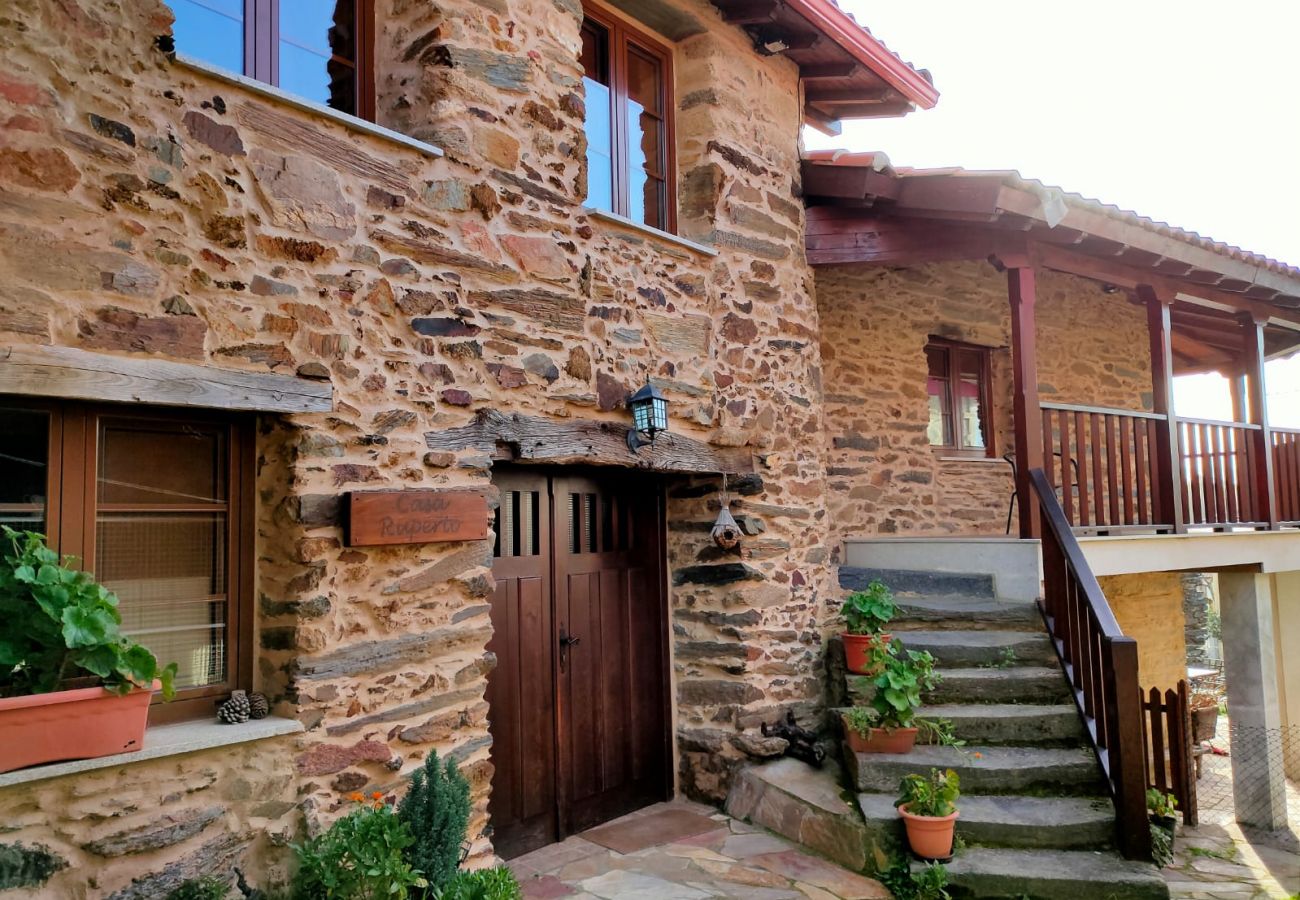 Cottage in Sober - Rural house with barbecue in Doade, Galicia, YourHouse Casa Ruperto