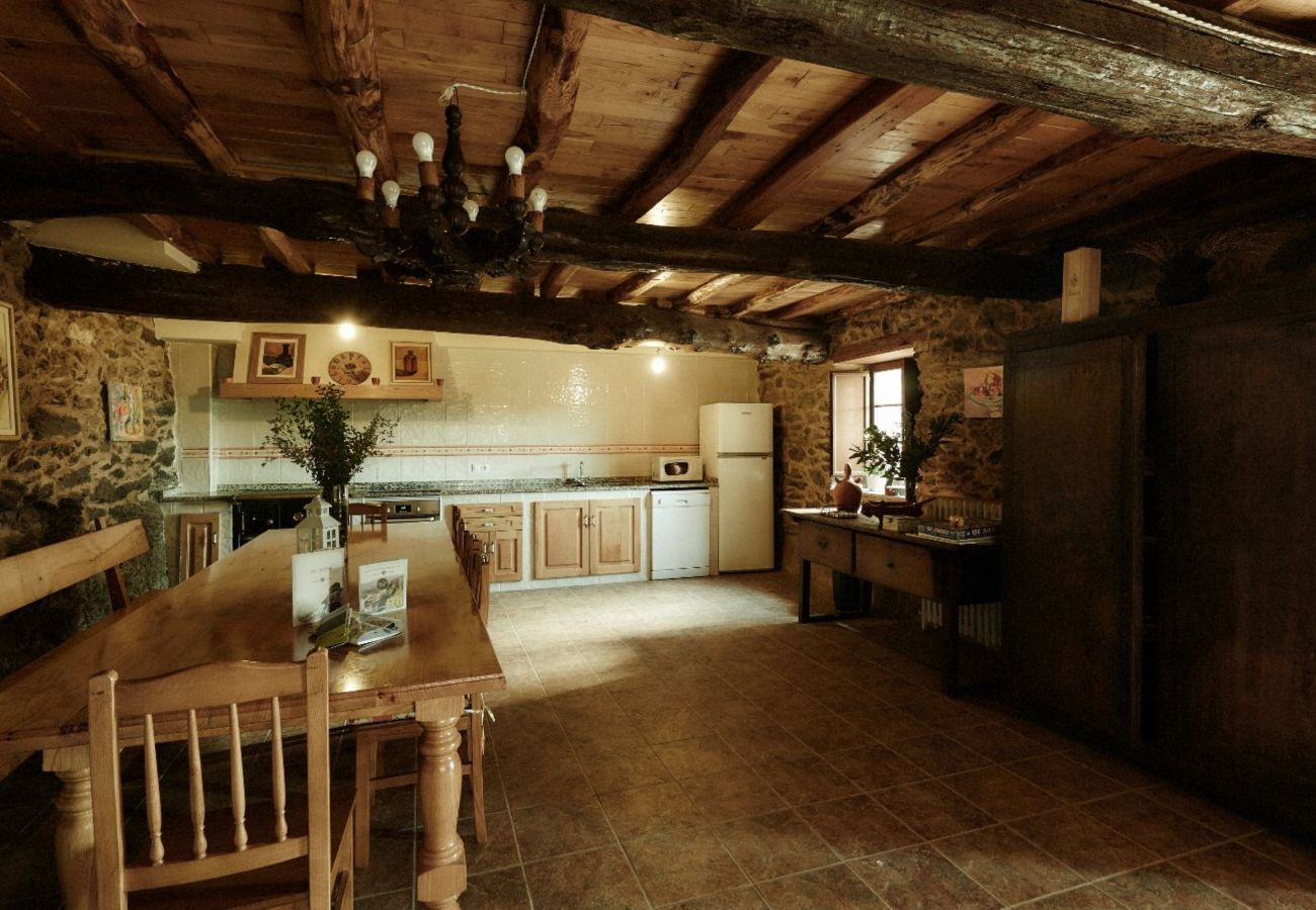 Cottage in Sober - Rural house with barbecue in Doade, Galicia, YourHouse Casa Ruperto