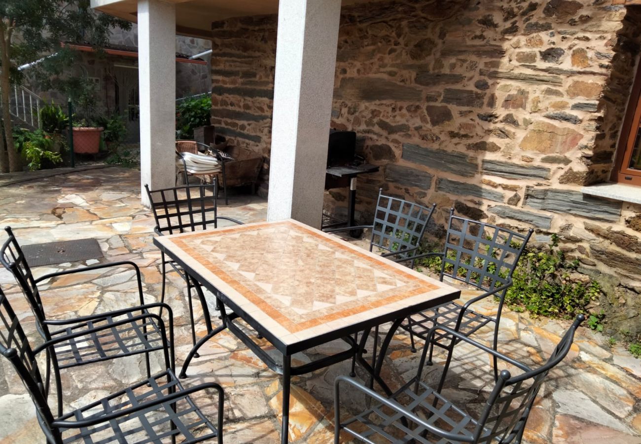 Cottage in Sober - Rural house with barbecue in Doade, Galicia, YourHouse Casa Ruperto