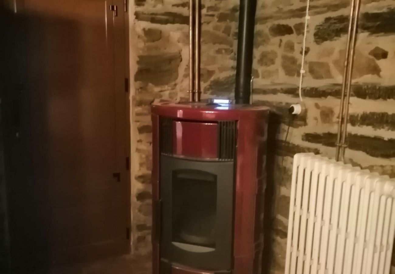 Cottage in Sober - Rural house with barbecue in Doade, Galicia, YourHouse Casa Ruperto