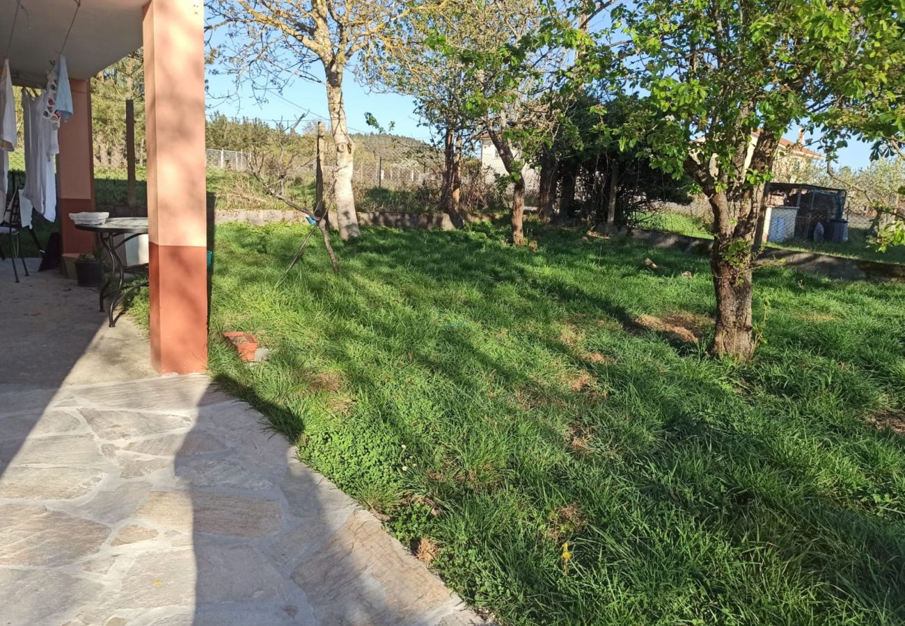 Cottage in Sober - Vacation house in the middle of nature with terrace and barbecue in Doade, Galicia, YourHouse Casa Nides