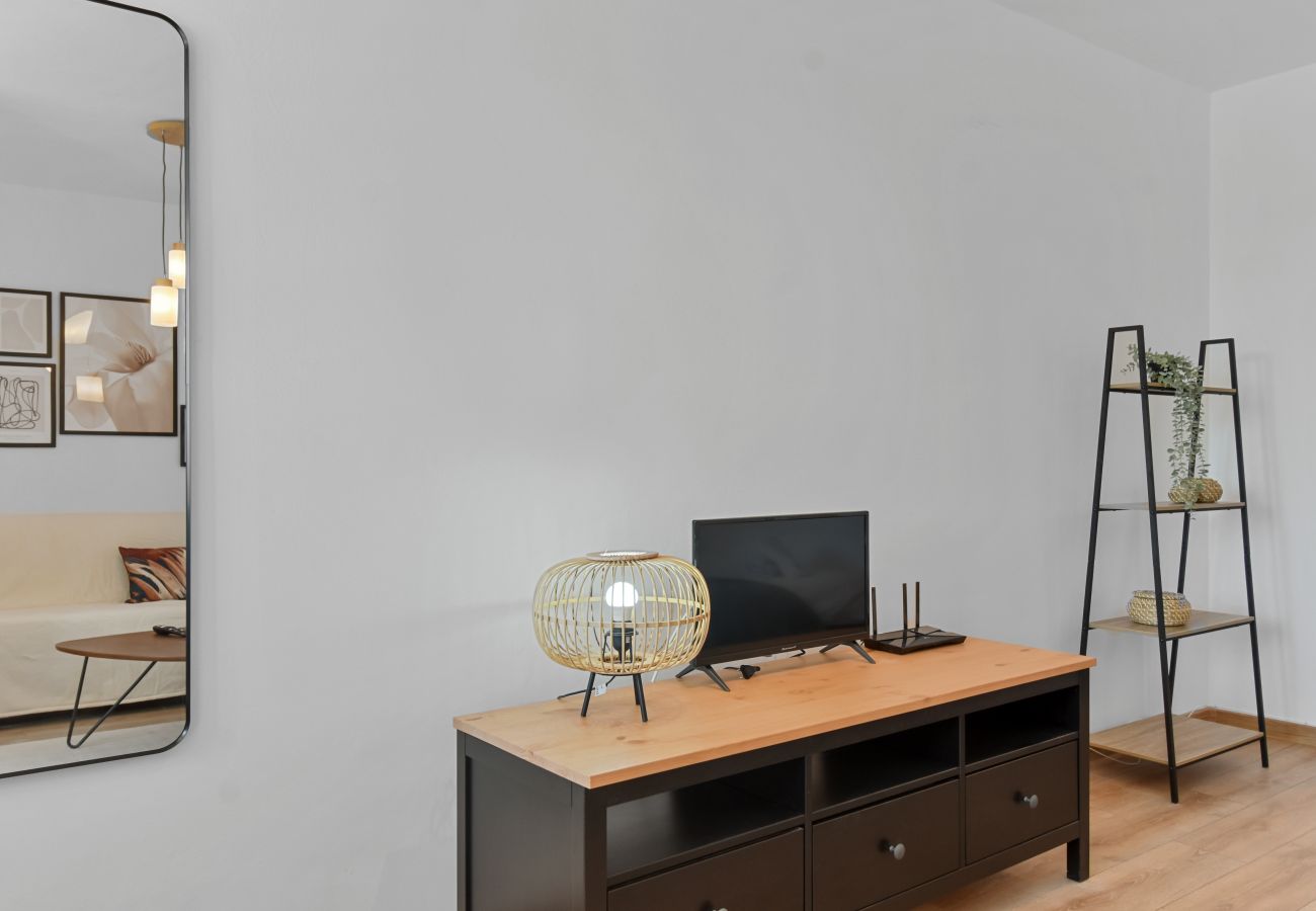 Studio in Bucharest - May Studio with city view