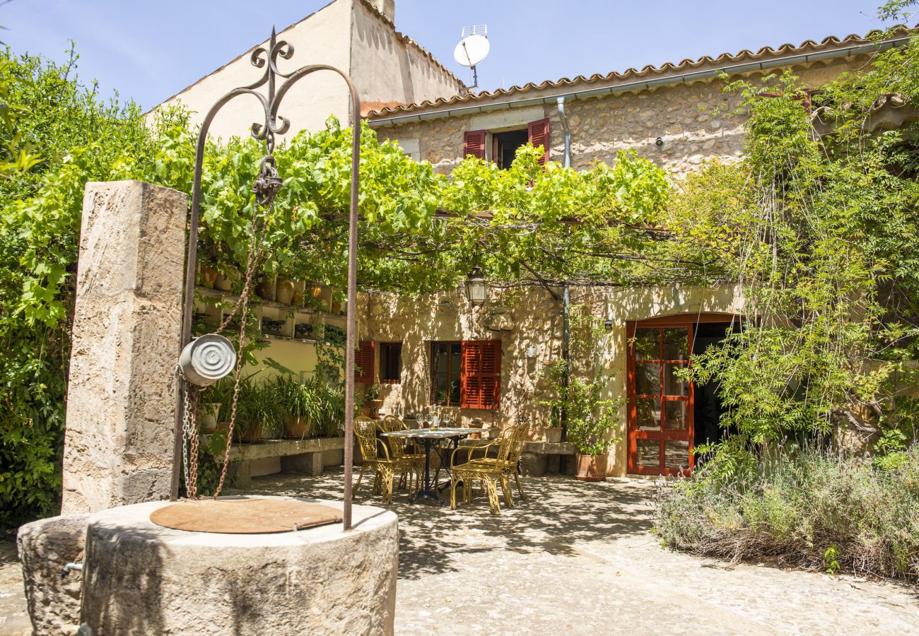 Villa in Consell - Villa Cas Cosinet by PriorityVillas